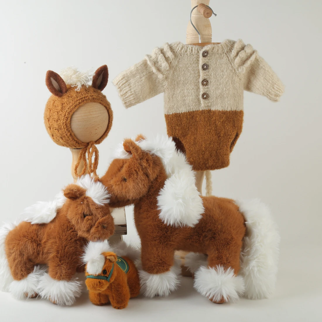 Newborn Knitted Horse Themed Outfit Photography Props Crochet Baby Romper Toy Set Knit Horse Envelope for Photoshoot Ensemble