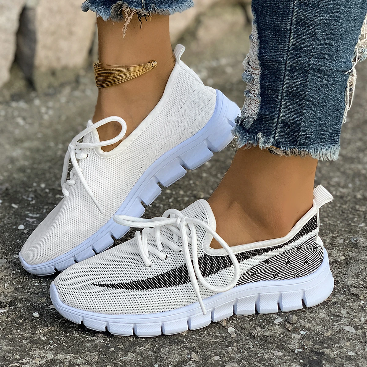 Frauen Casual Schuhe Neue Mode Komfortable Atmungsaktive Mesh Turnschuhe Frauen Leichte Slip auf Paare Casual Schuhe für Frauen