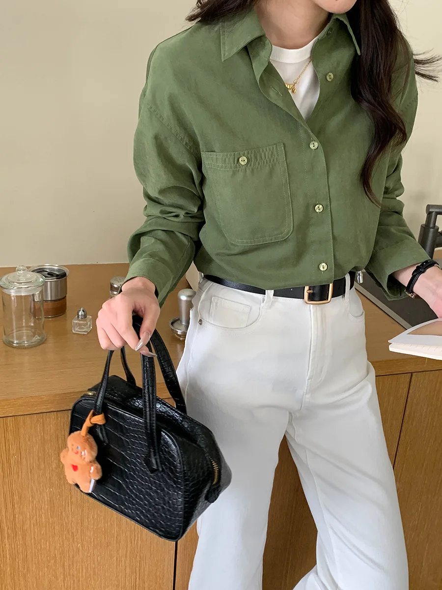 

Intellectual style retro brushed corduroy shirt, early autumn new style