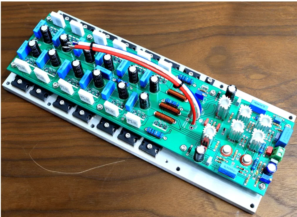 MASTER FM801 TransAudio High End Postversterker MJL4281 2N3440/5416 /250W/8Ω 500W/4Ω Met Single Ended+Balanceerde 2Way Ingang