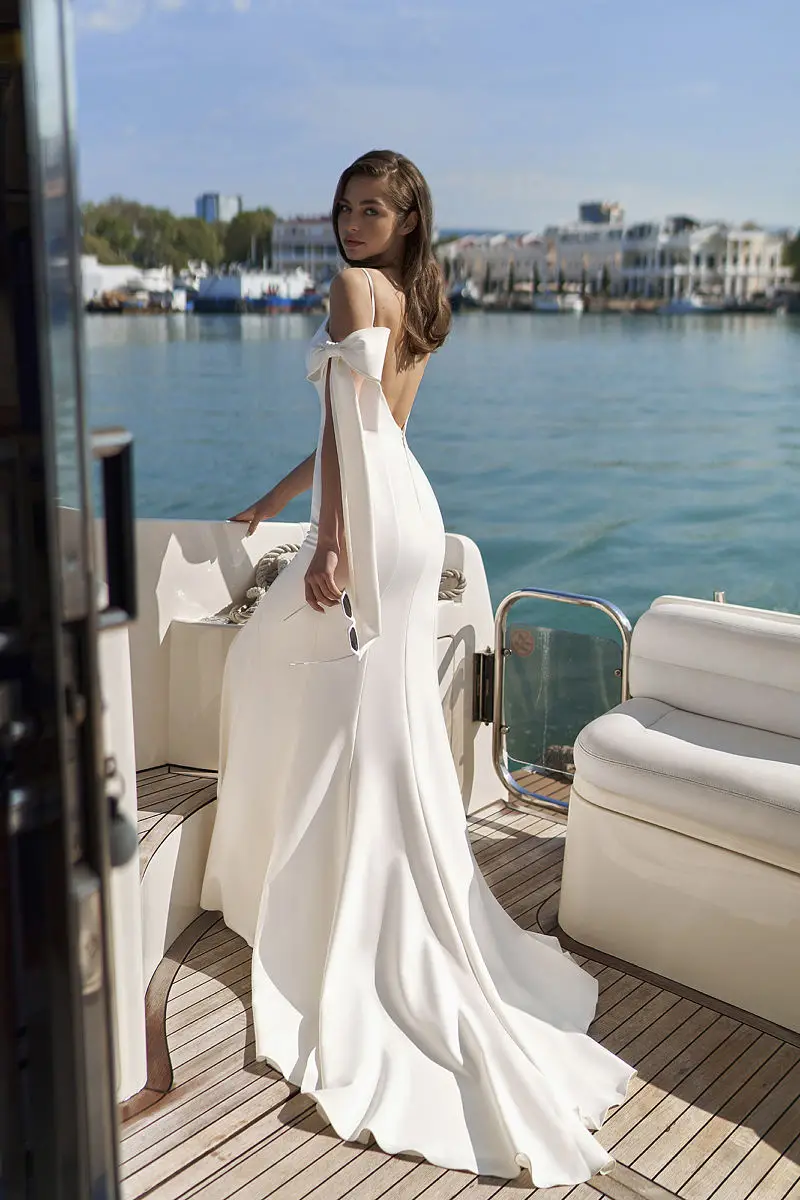 Spaghetti Strap Wedding Dress Backless Side Slit Simple Elegant Stain Charming Soft Stain Customize To Measures For Women 2024