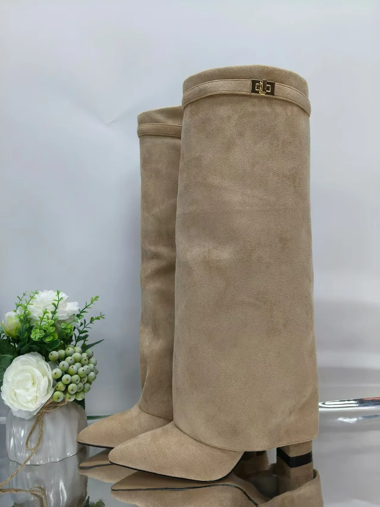 2026Autumn and Winter New Pointed Metal Buckle Knee High Women's Boots, Thick High-heeled Pants Boots, Fashionable Mid Leg Boots