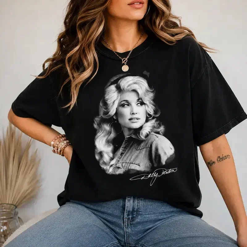 Vitage Dolly Parton Portrait Comfort Colors T-Shirt, Style 80s Country Music Tee - KL