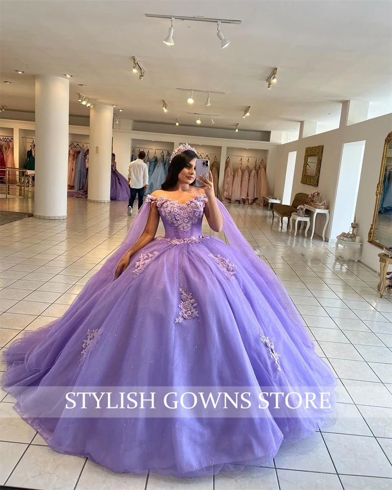 Fioletowy Off The Shoulder suknia Quinceanera sukienki dla dziewczynek aplikacje impreza celebrytów suknie z Cape Graduation Vestido De