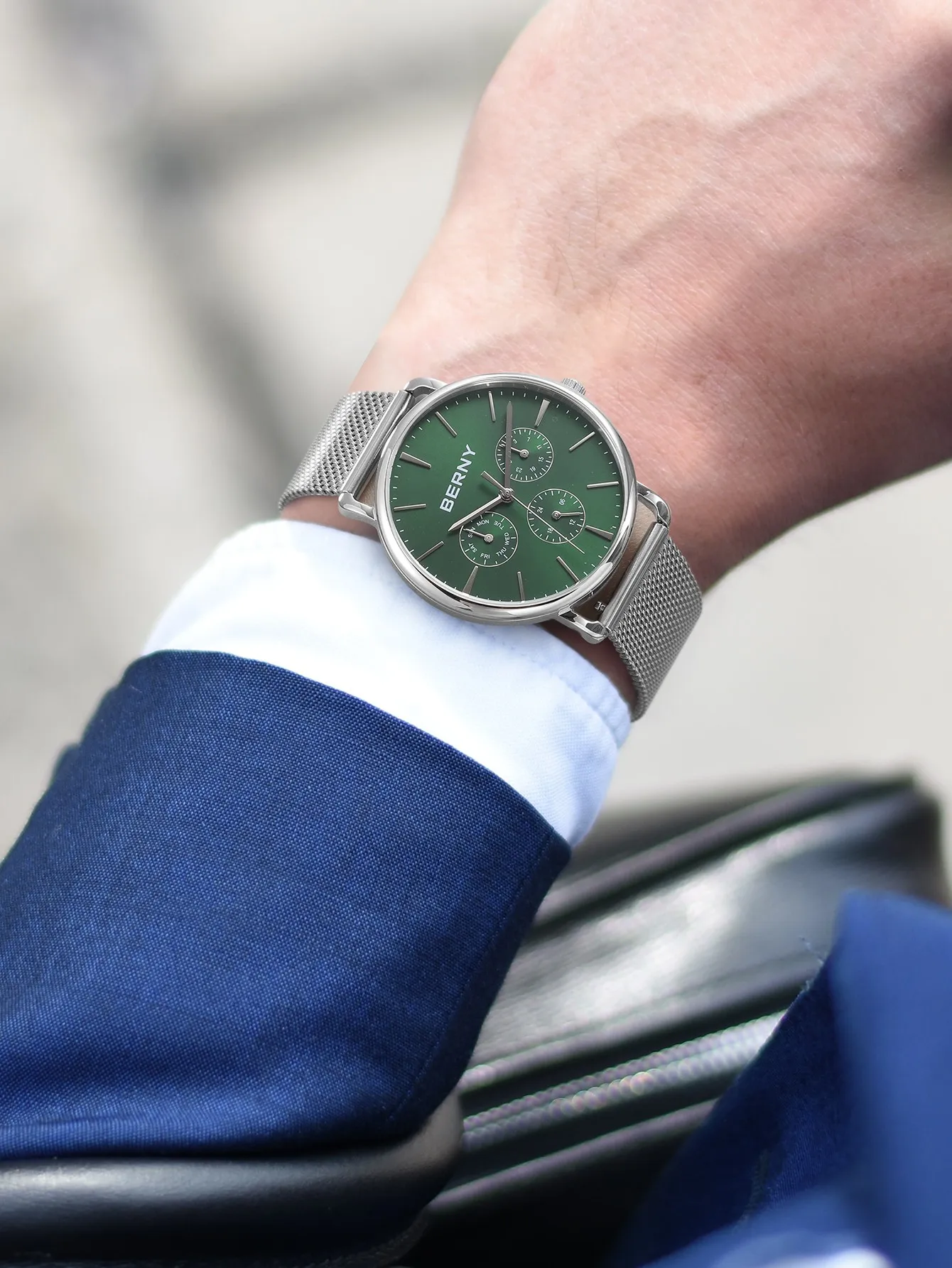 BERNY Herrenuhr mit Kalender und Wochenanzeige, moderner Stil, klassisch, elegant, schlanke Quarzuhr, Edelstahl 6P29 5ATM Armbanduhr – Detail 18