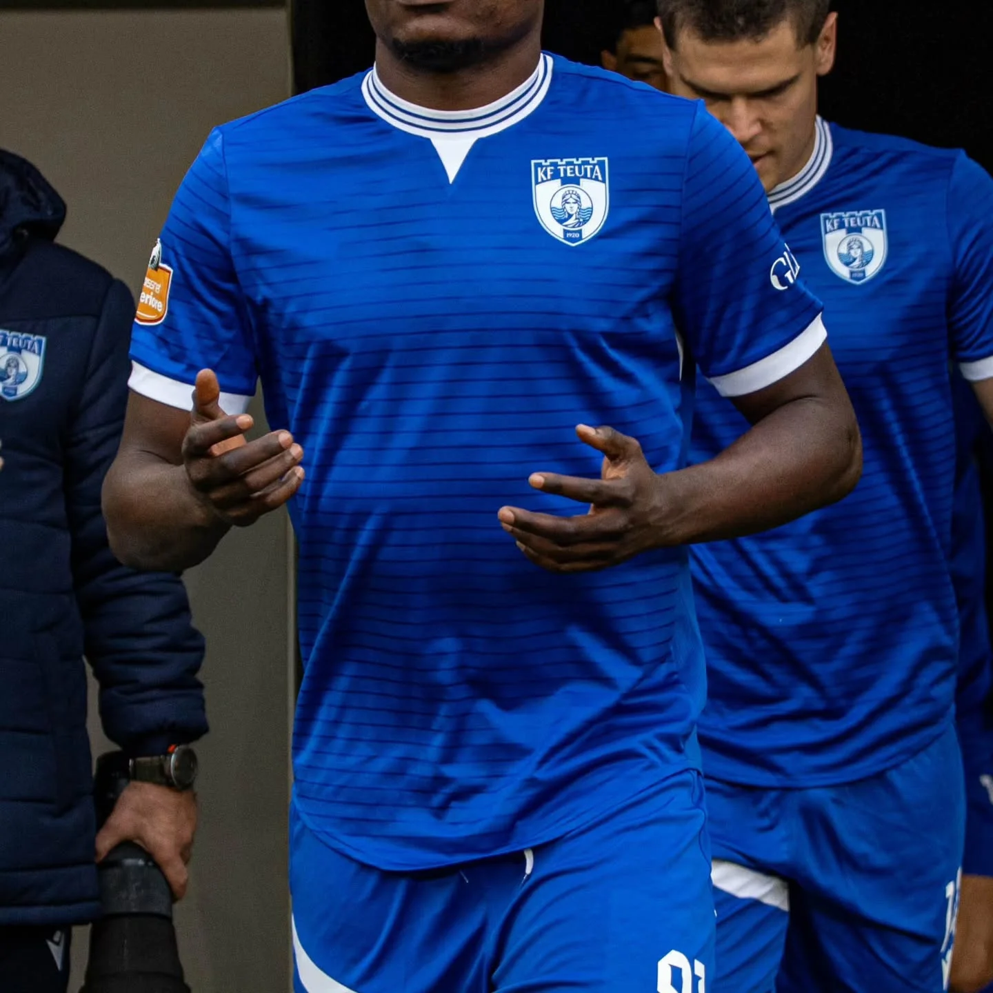 25-26 الألبانية كامريكا Superiore KF Teuta Dur2] مباراة تدريب جيرسي كرة القدم جيرسي الرياضة تي شيرت رجالي تي شيرت للأطفال