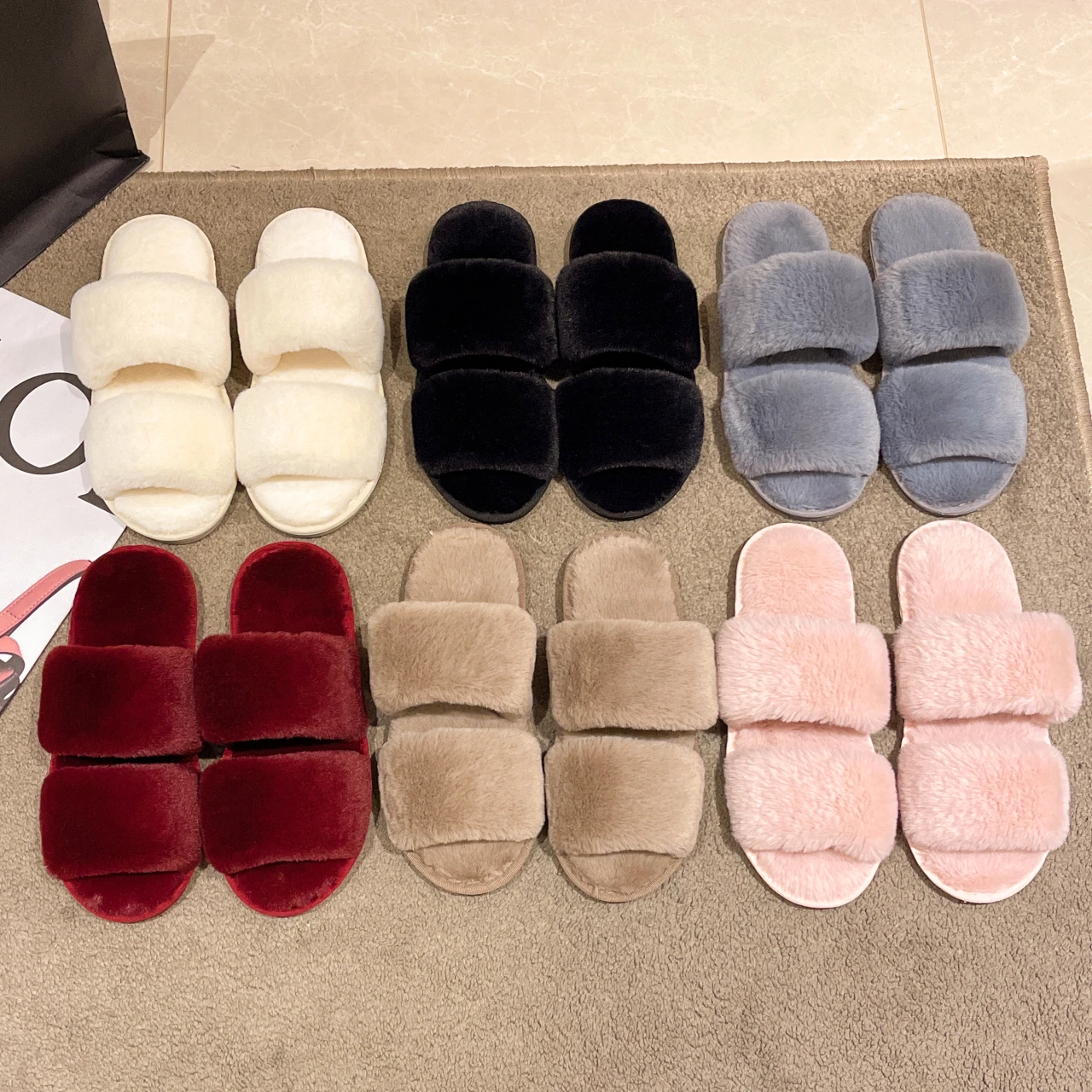 

Winter Women House Slippers Faux Fur Warm Flat Shoes Female Slip on Home Furry Ladies Slides Plus Size Wholesale