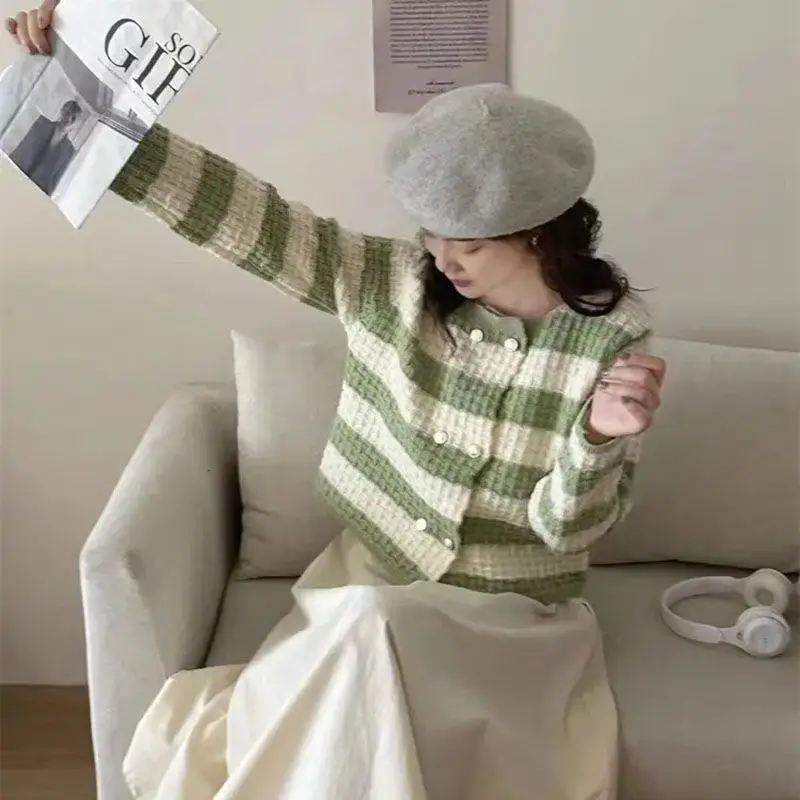 2023 Autumn Winter New Fashion Stripe Loose Button O-neck Long Sleeves Office Lady Basics Casual Leisure Knitted Female Coat