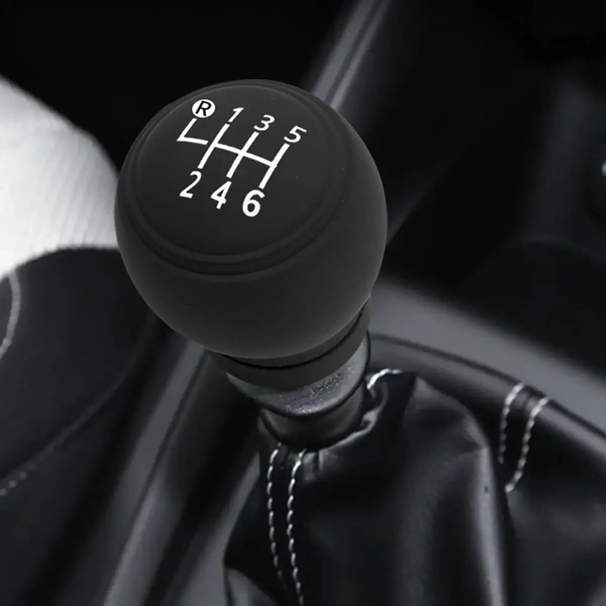 Universal Manual Car Gear Shift Knob Cover, Soft Silicone Non-slip Gear Stick Protector