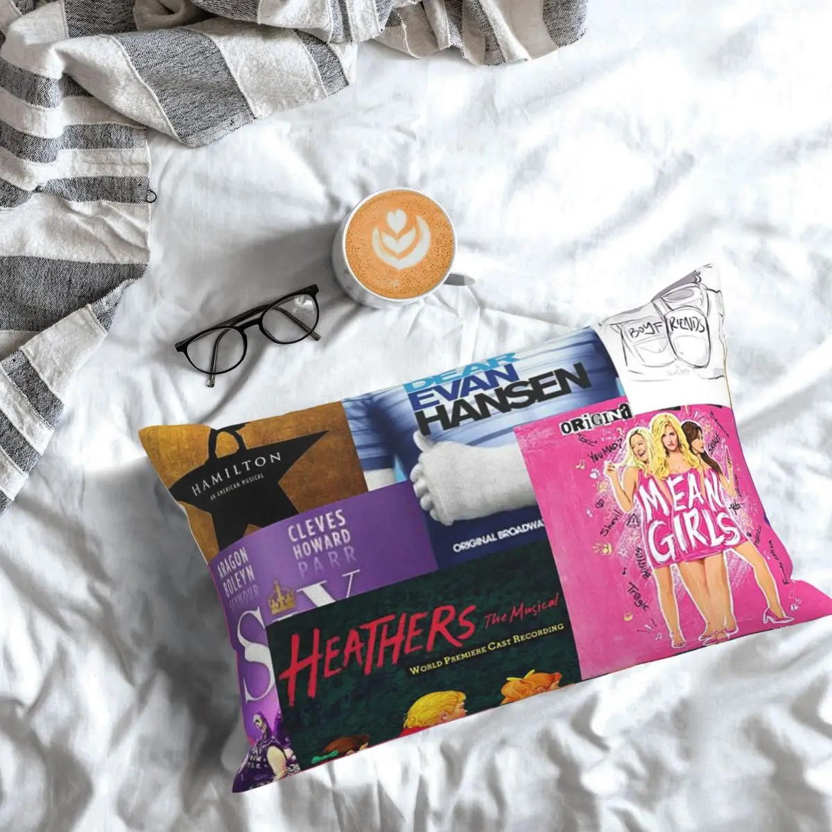 

Декоративная наволочка-коллаж «Мюзиклы IV» для подушки, прямоугольная, для спальни, дома, для комфорта, для декора кровати