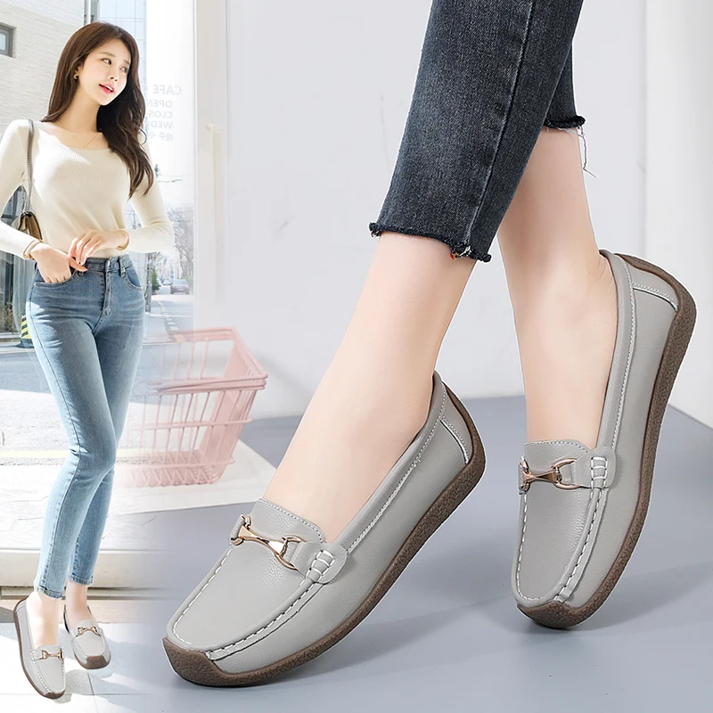 تفلكن النساء أحذية الشقق الجلود الأخفاف أحذية رياضية أحذية مصممين للنساء الانزلاق على المتسكعون الإناث قارب الأحذية حجم كبير 43