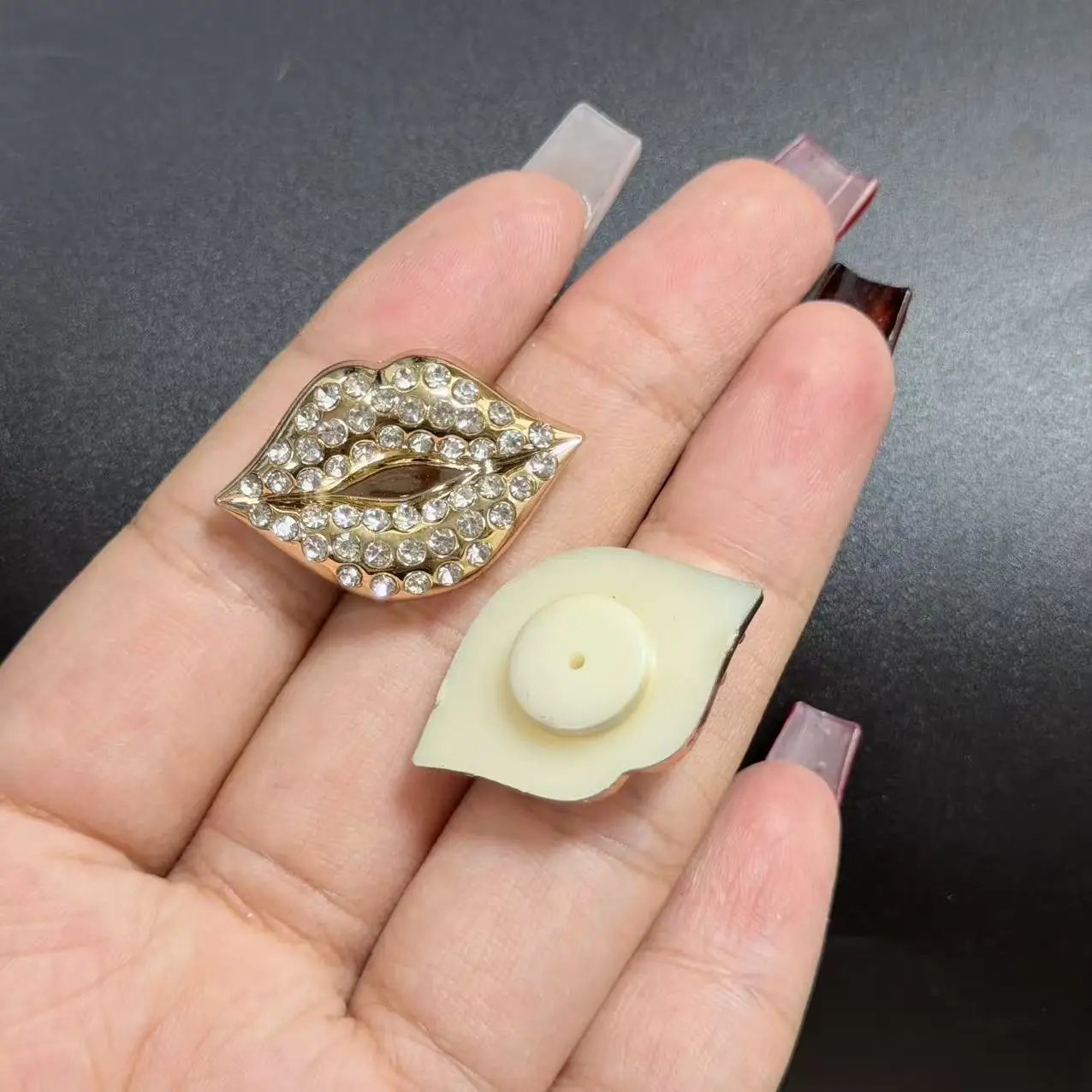 10Pcs Buling Individually Delicate Woman Rhinestone Lips Moon Lipstick Tube Resin Charms Junk Phone Case Decoration