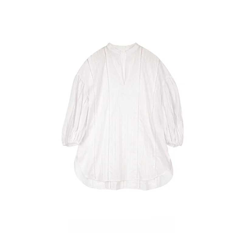 

Женская повседневная футболка свободного кроя из хлопка с V-образным вырезом и ажурными вставками, осенняя коллекция