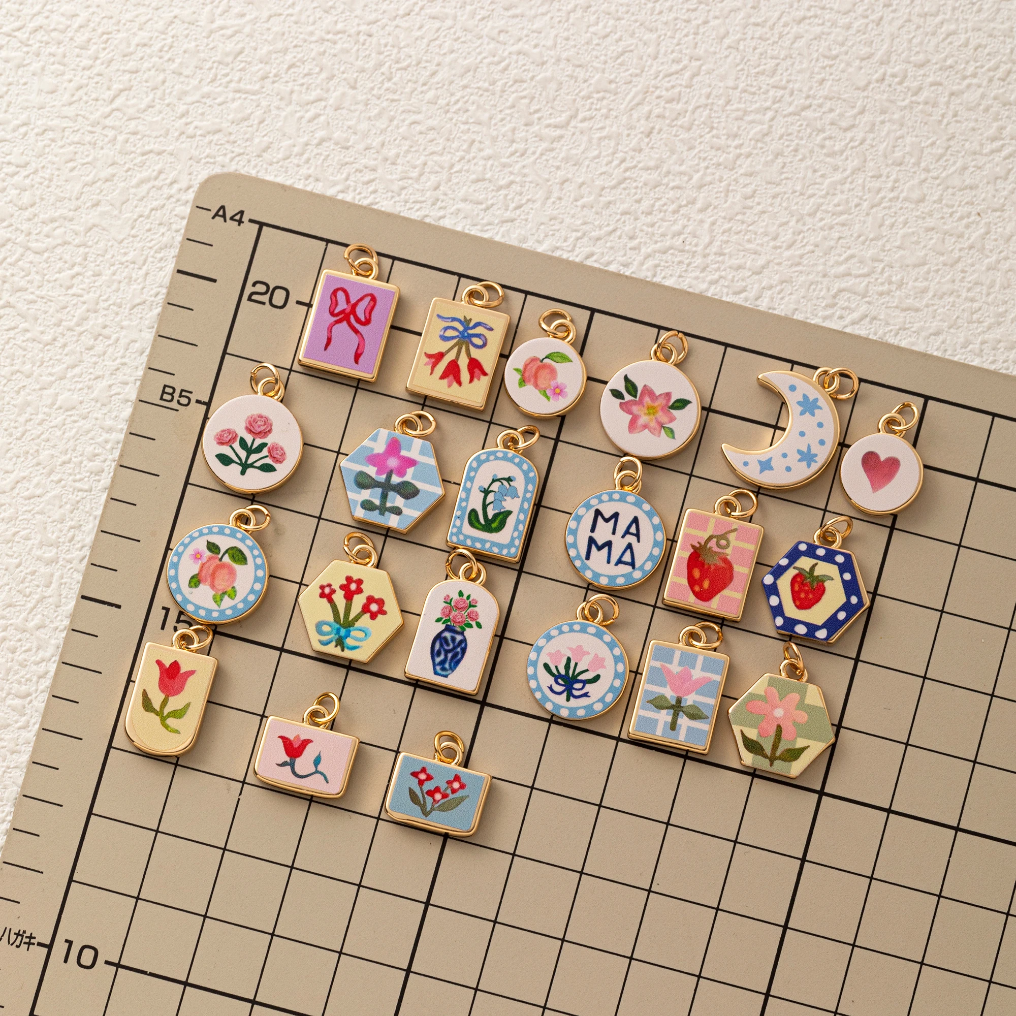 Popularne akcesoria DIY do zawieszek dla kobiet na 12. urodziny, zawieszki w kształcie kwiatów miłości do tworzenia biżuterii.