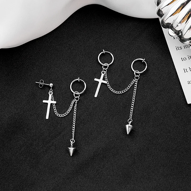 Paquete individual, cruz médica de acero inoxidable, cadena con cono puntiagudo, clip para la oreja con flecos integrados, pendientes tipo stud estilo hip-hop, unisex, versátiles para reuniones diarias, regalos navideños