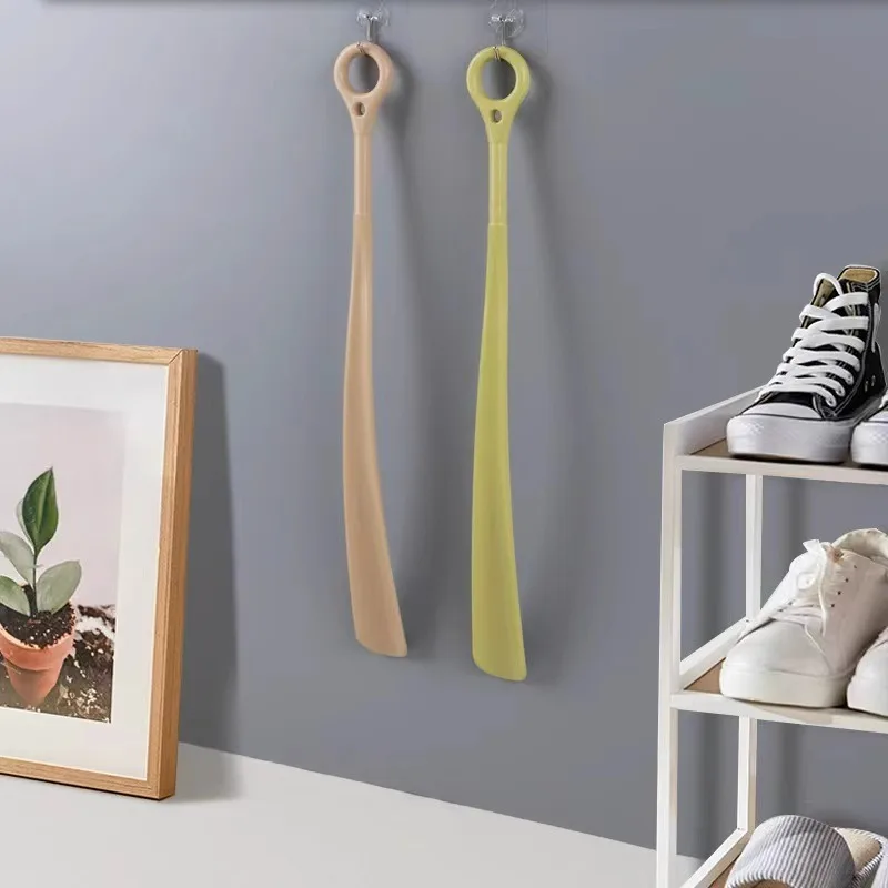 Long Handled Shoe Horns 47cm Hanging Ring Shoehorn Pregnant Woman Elderly Shoe Spoon No Bending Over Wearing Shoe Spatula 1 Pcs