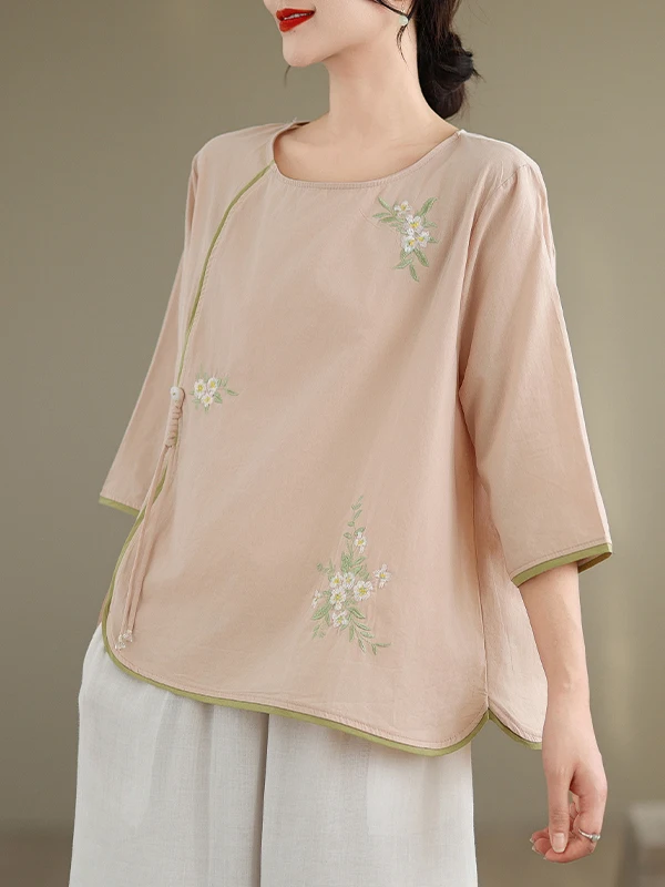 

Elegant Embroidered Loose Fit Shirt round Neck Quarter Sleeve Women's Fashionable Chinese Style Vintage Shirt Summer 2026