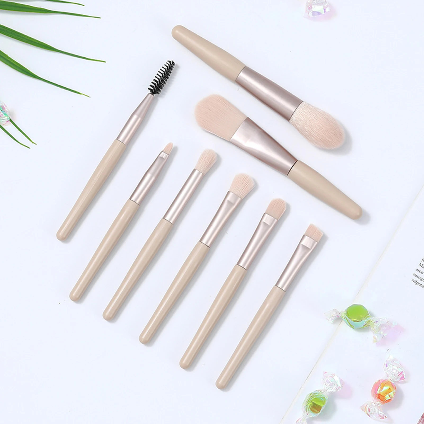 Premium Makeup Brush Set 8 Pcs Portable Blush Brush Foundation Brush Set for Women Beauty Cosmetic Tool