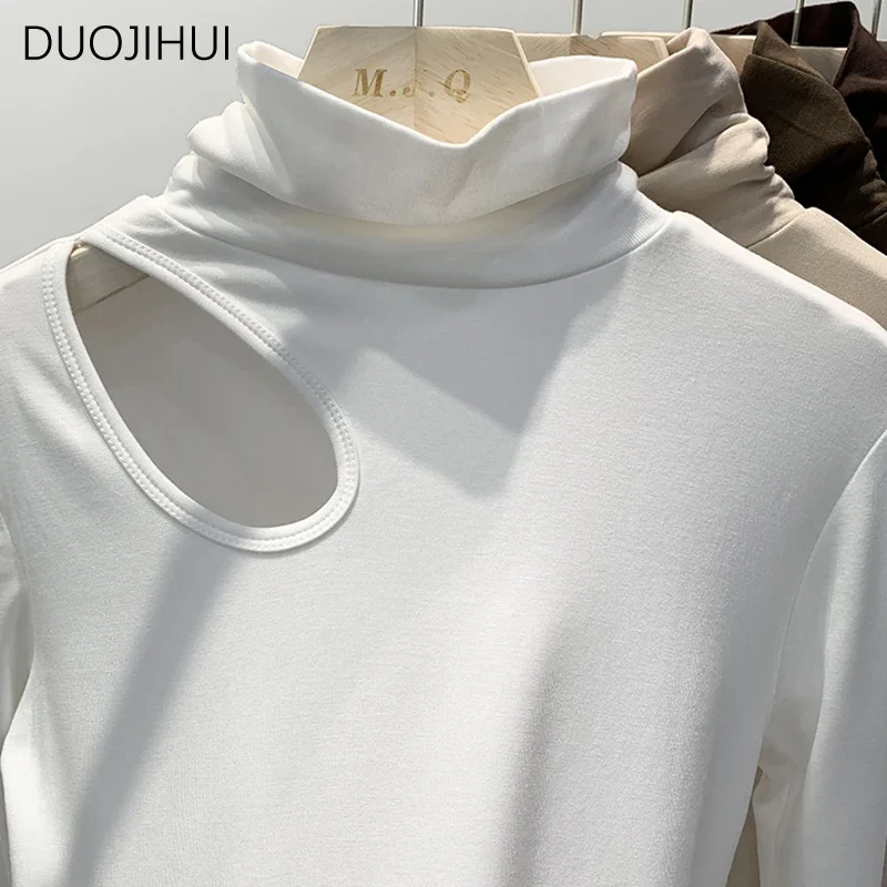 DUOJIHUI New Chic Neck Simple maniche lunghe t-shirt da donna autunno Fashion Hollow Out Casual tinta unita Slim Sexy t-shirt femminili