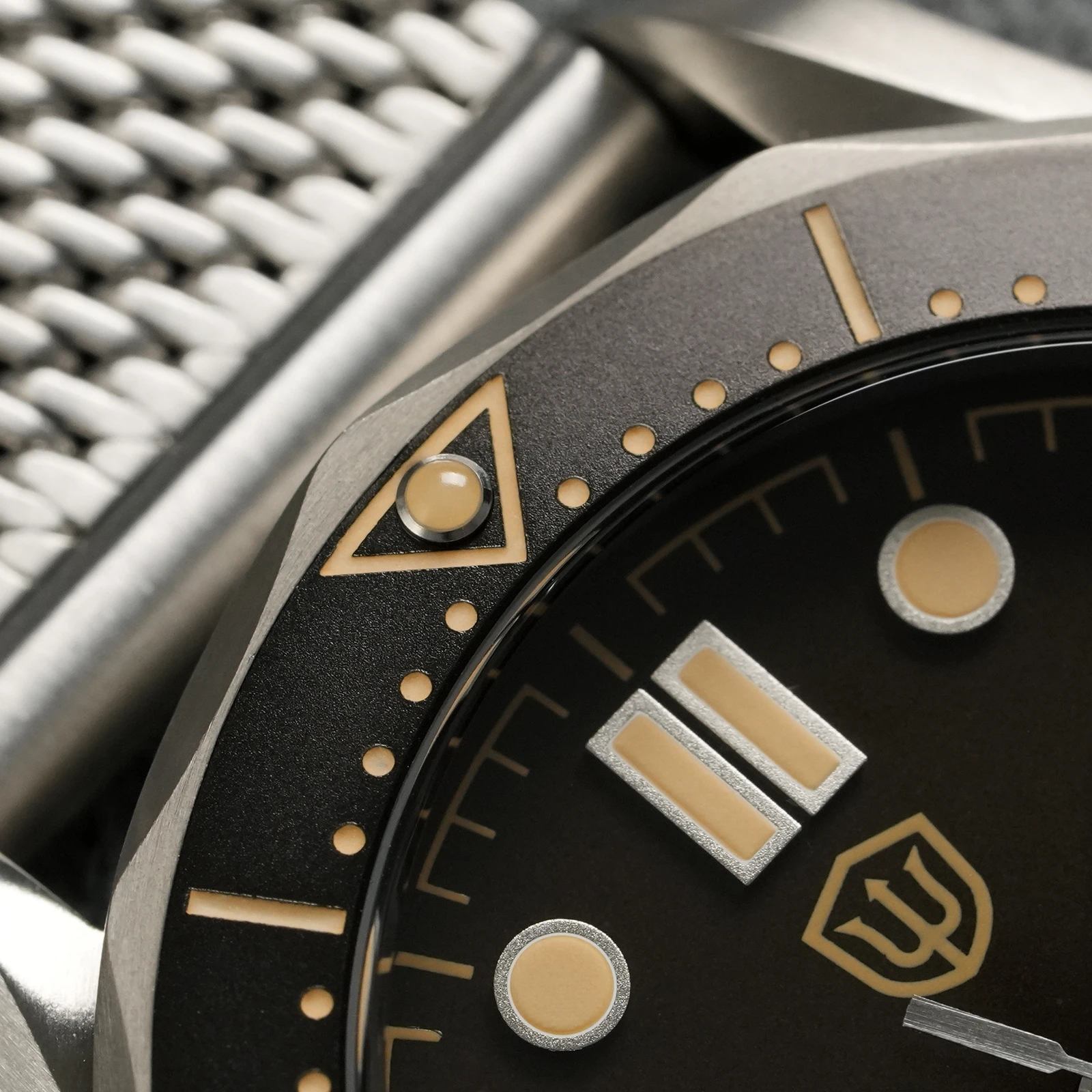 Watchdives WD007 39mm V2 SL3001 Automatische Taucheruhr Titan-Gehäuse Saphirglas 100M Wasserdichtes Ventil Luxus-Herrenuhr – Detail 8