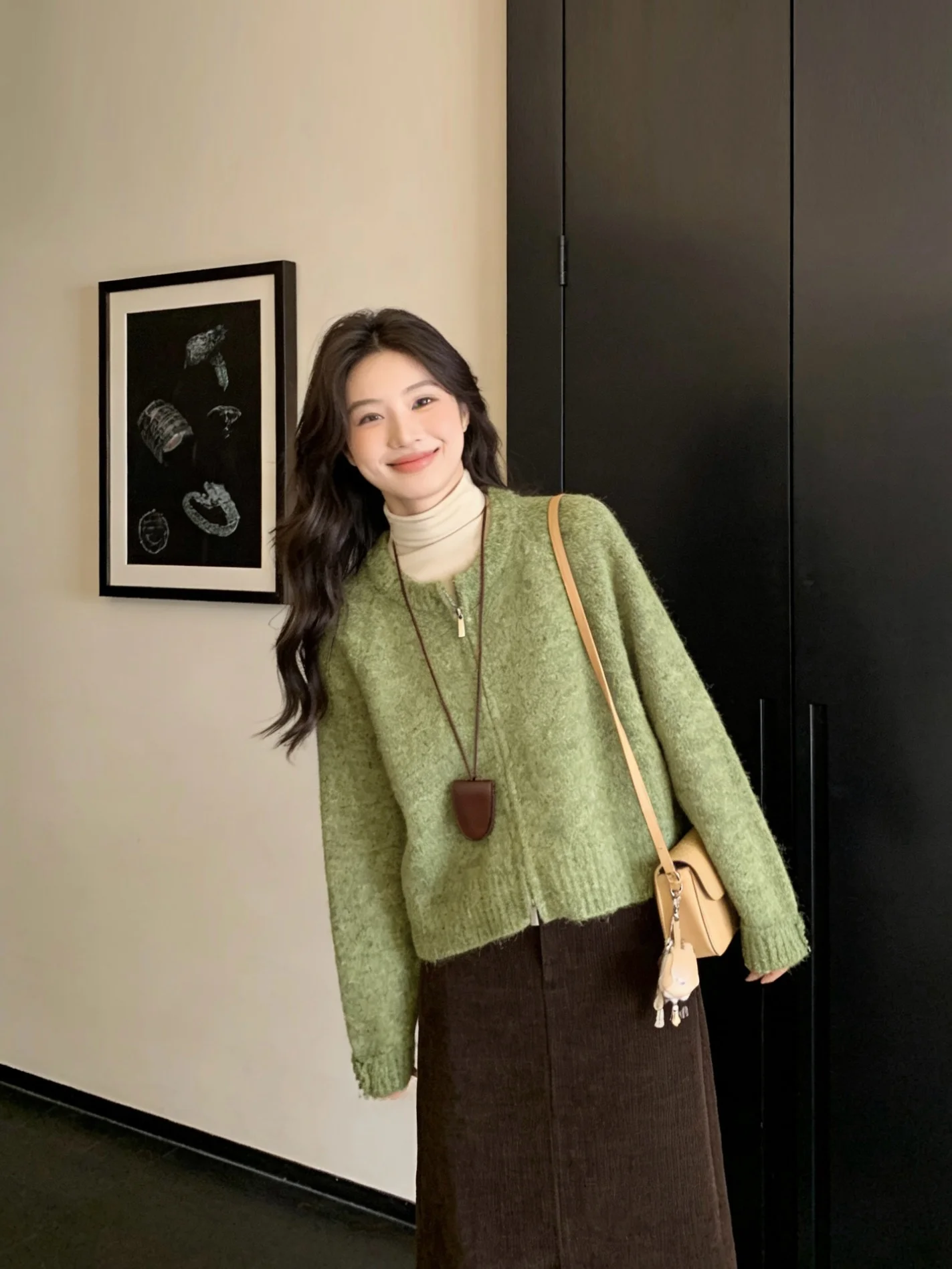 

Модный вязаный кардиган свободного кроя для женщин, весенняя новинка, омолаживающий эффект, универсальный, из хлопка и полиэстера, с длинными рукавами