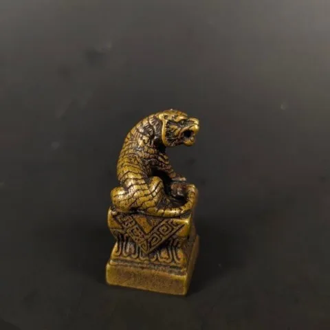 

Solid brass tiger seal with slurry coating, flat bottom, smooth surface,lettering, copper seal embryo, no engraving, copper seal