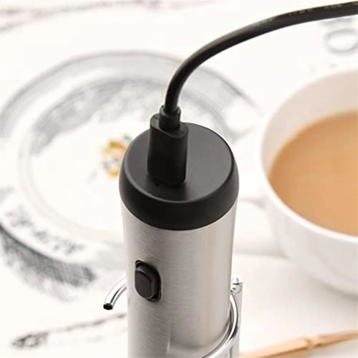 Handheld Electric Milk Frother, USB recarregável, Mini Frother com suporte, Presente Cozinha