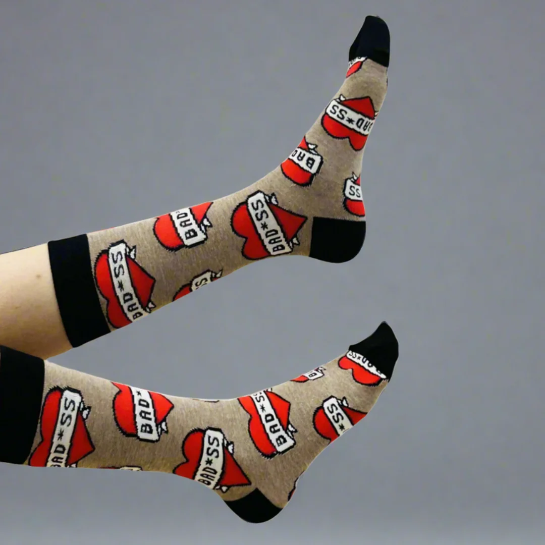 زوج واحد من جوارب متوسطة الساق مطبوعة بأحرف على شكل قلب على طراز الشارع، تصميم للجنسين، مناسبة لجميع المواسم #2