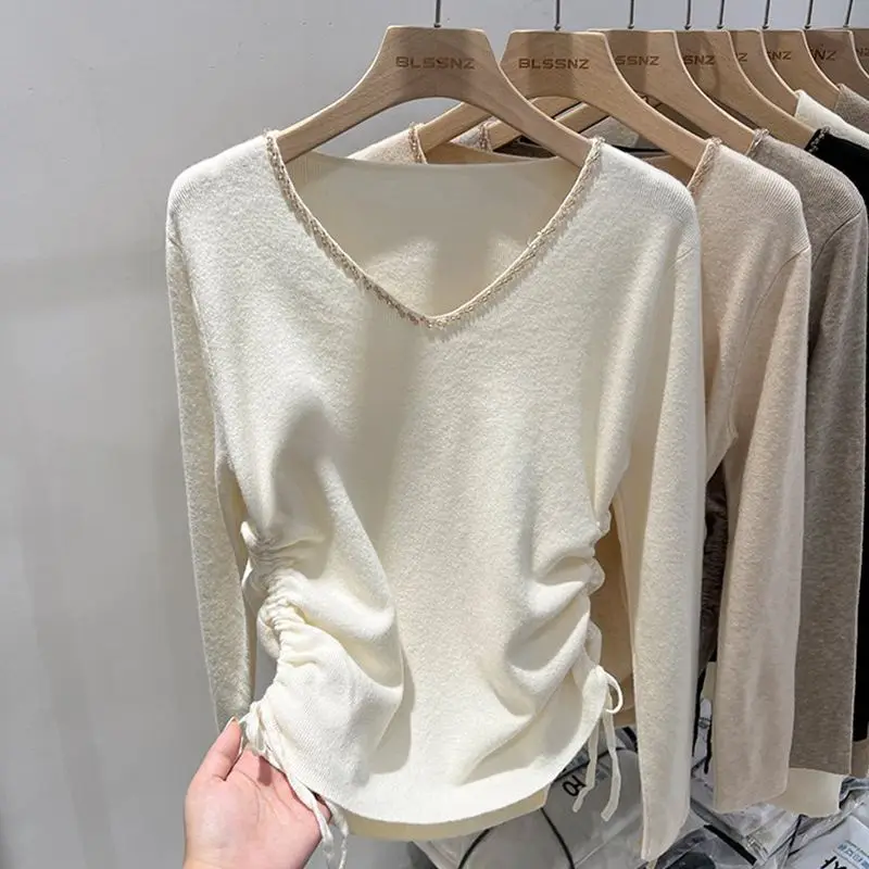 

Вязаный свитер с завязками на талии и бусинами для ногтей, весенне-осенний новый стильный облегающий топ с длинными рукавами и v-образным вырезом