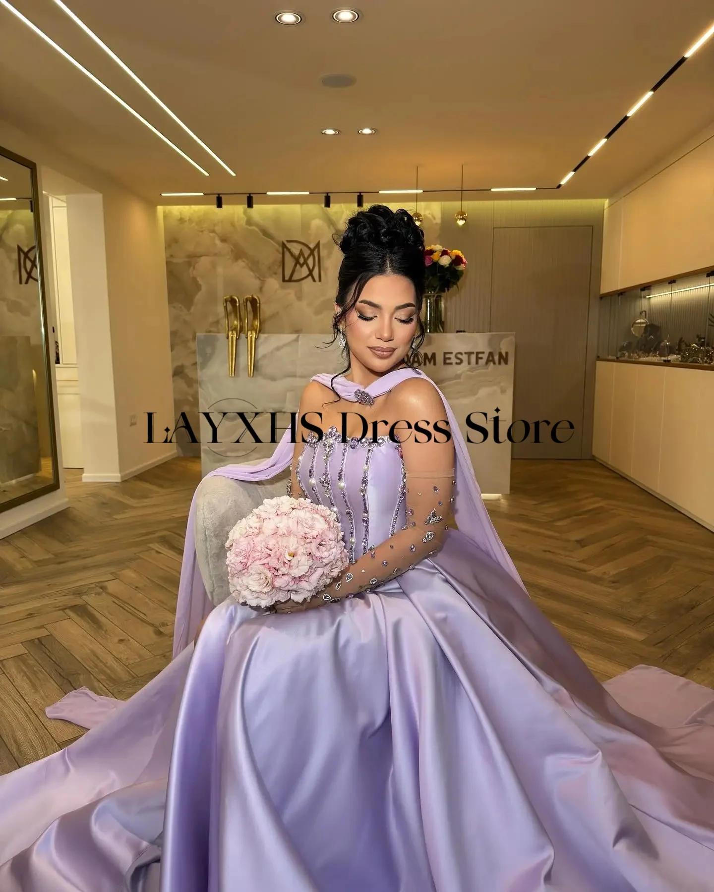 Olśniewające fioletowe suknie wieczorowe bez ramiączek, linia A, zdobione koralikami, odpinane koronkowe długie rękawy, rozcięcie z boku, suknie na studniówkę szyte na miarę.