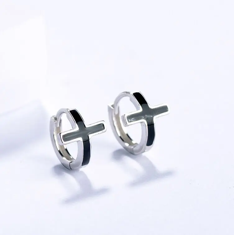 Fashion Zwart Kruis 925 Zilveren Naald Mannen Stud Oorbellen Sieraden Valentijnsdag Gift Drop Shipping Man Geen Fade groothandel