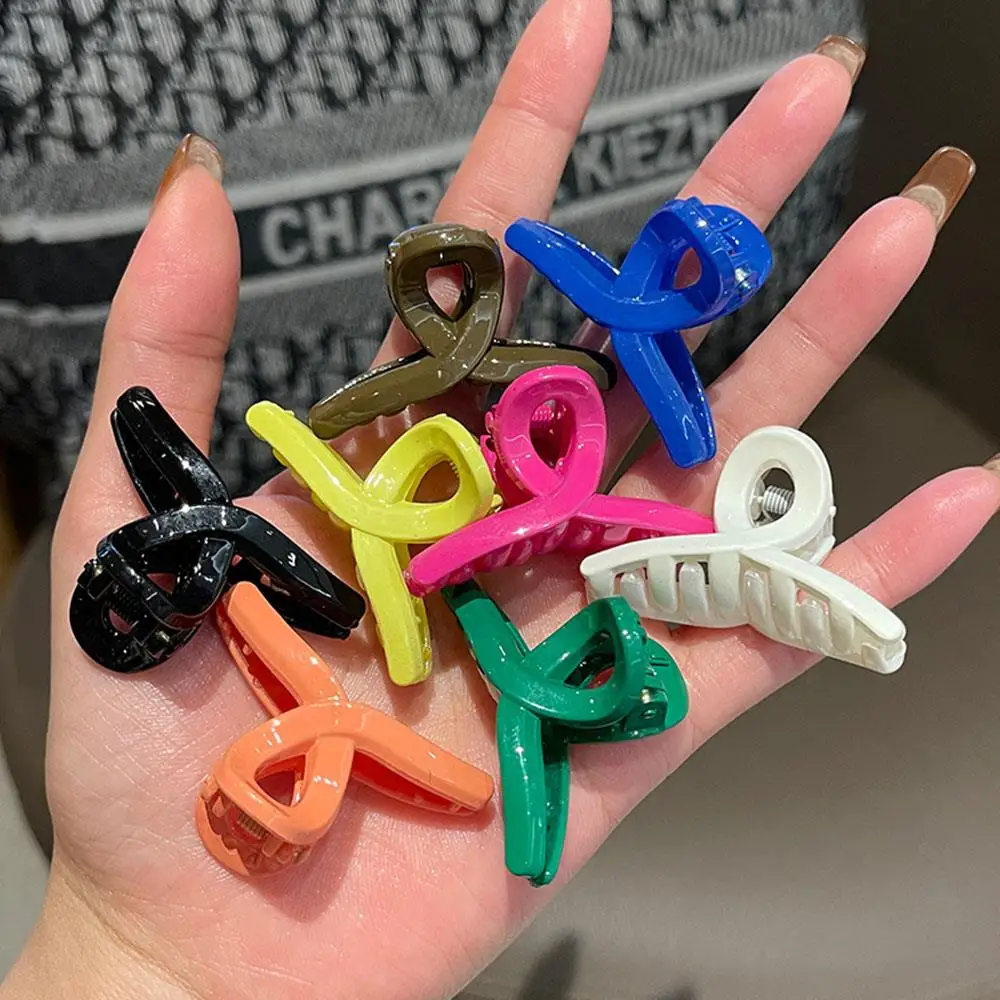 

Яркая заколка для волос с крестом, маленькая заколка в виде акулы, челка ярких цветов, боковая заколка, аксессуары для волос, маленькая свежая милая мини-заколка для волос с когтями