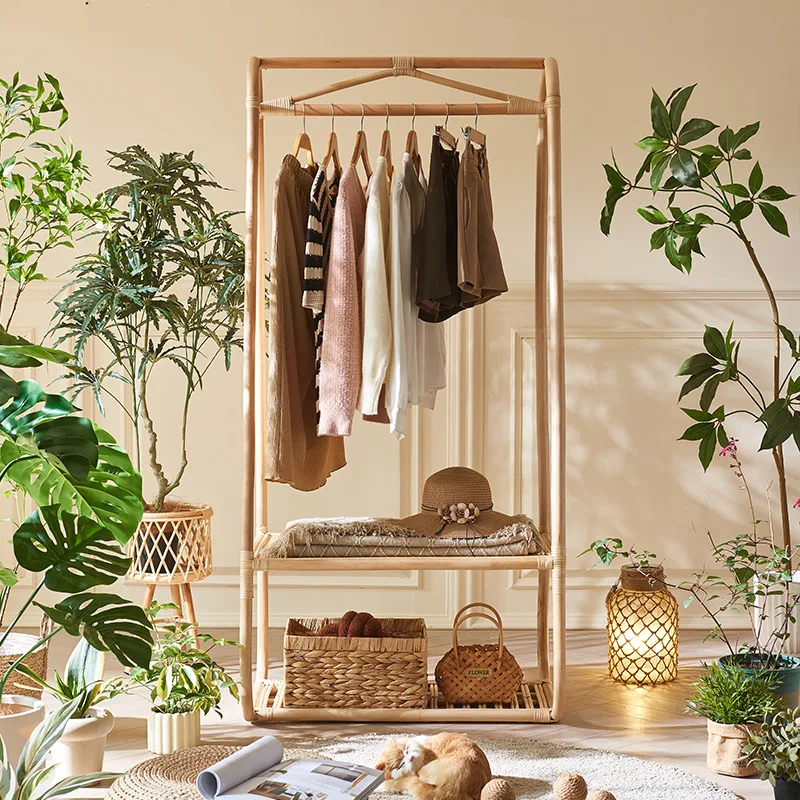 

Floor-to-ceiling rack Japanese-style creative B & B hotel hanger Nordic simplicity