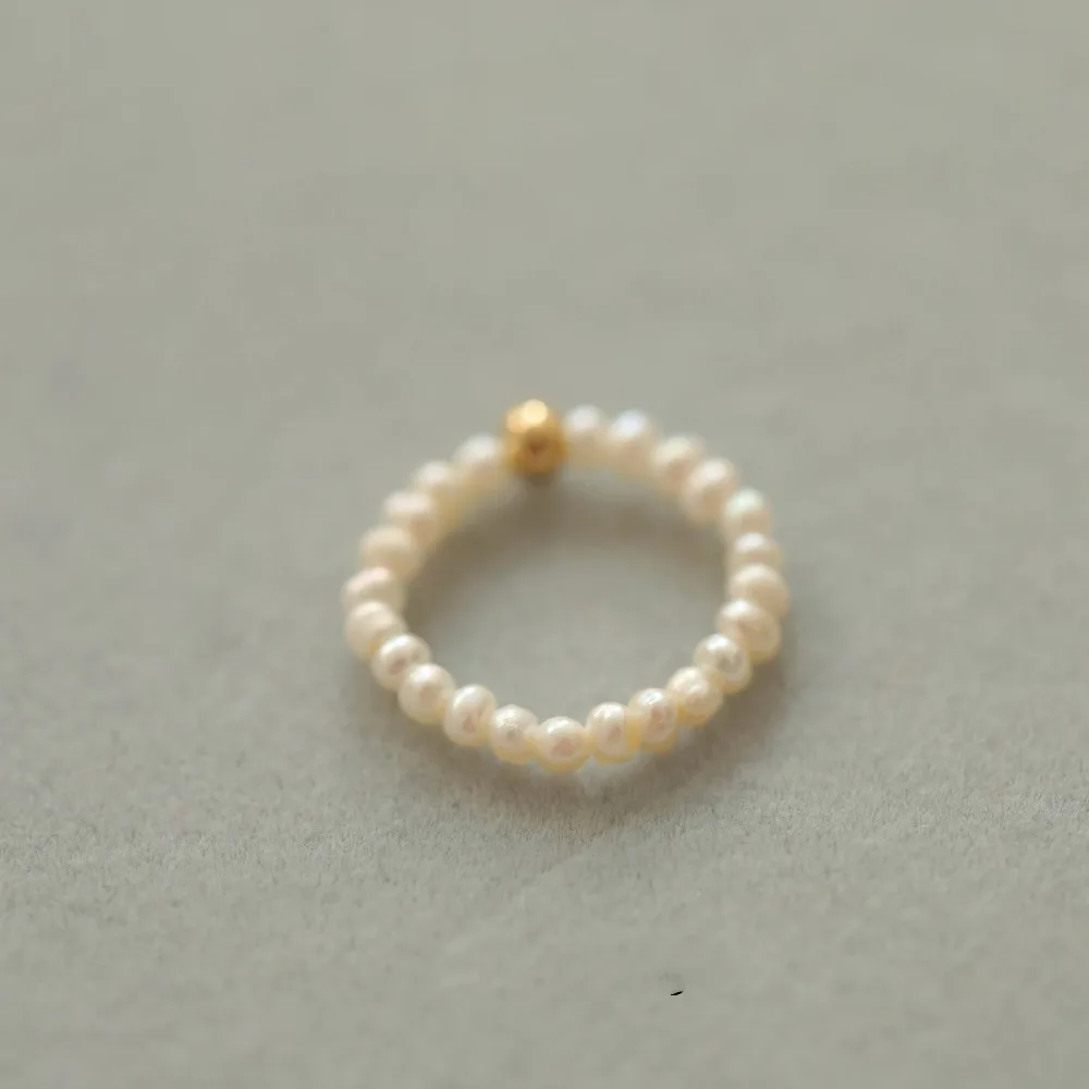 Gentle Girlfriend Gifts Russia Style Niche Freshwater Pearl Millet Bead Strand Elastic Ring Small White and Cute Ring for Women
