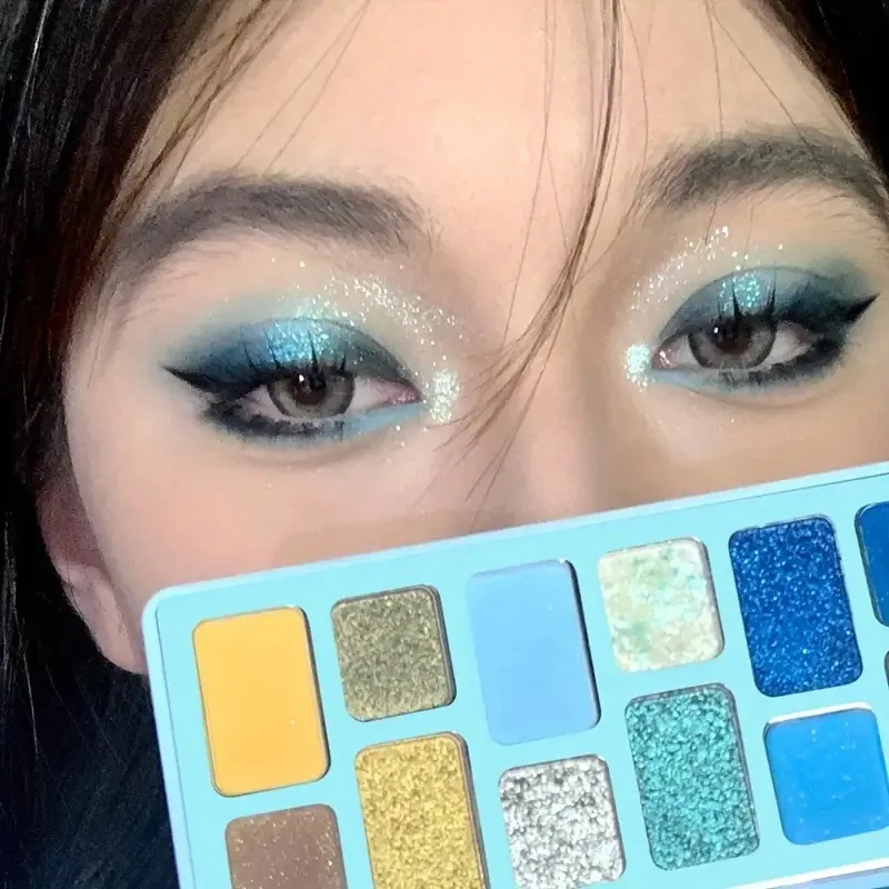 لوحة ظلال عيون غير لامعة ومرئية مكونة من 16 لونًا، لوحة ظلال عيون مقاومة للماء ومضادة للتعرق #1