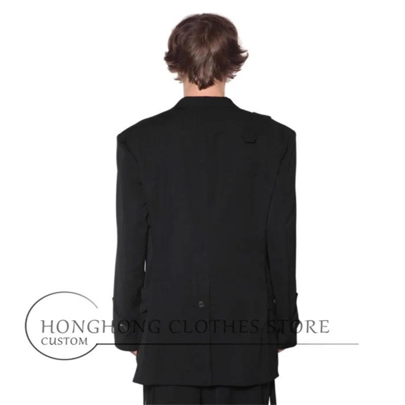 سترة غير رسمية ذات تصميم أصلي مفككة بأزرار سفلية، بدلة عمل عالية الجودة كبيرة الحجم على طراز الفارس