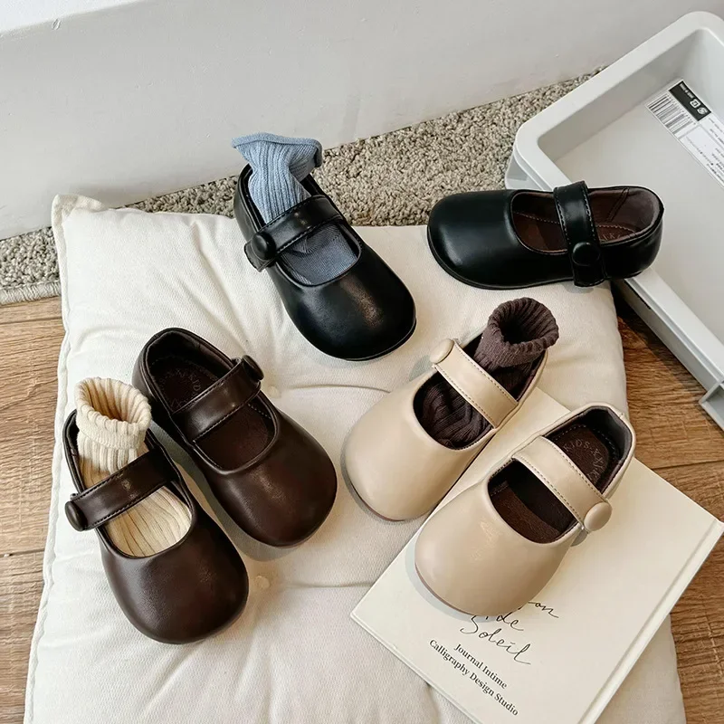 Chaussures en cuir de style britannique pour enfants, mode fille, nouvelle version coréenne, bouche peu profonde, semelle souple, chaussure simple décontractée, printemps, 2024