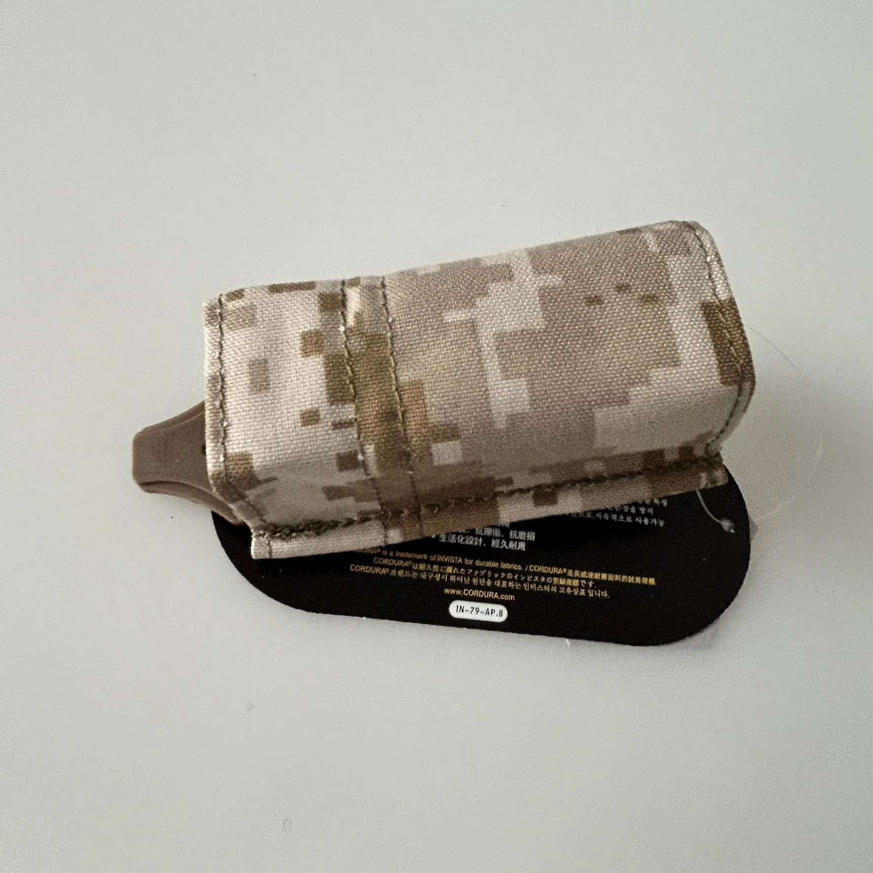 bolsa-para-revista-unica-de-9-mm-com-insercao-kydex-e-alca-molle