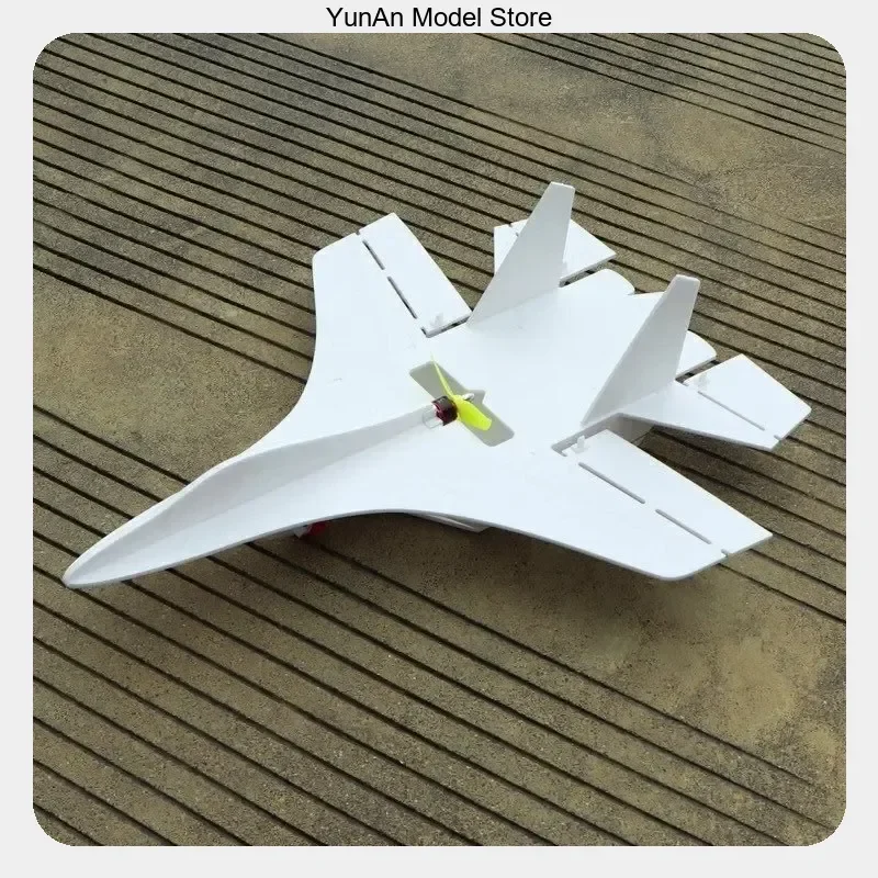 BM28 4CH RC Glider DIY Build Kit Brushless Motor Fixed-Wing Trainer Aircraft with Gyro Stabilization