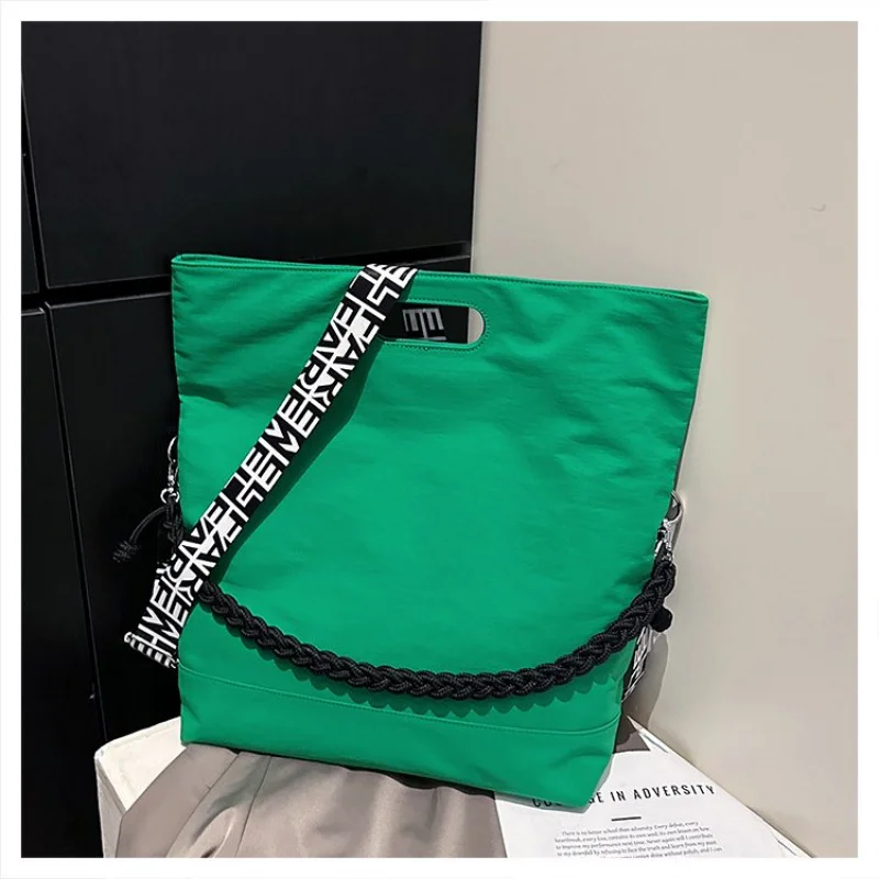 

Высококачественная минималистичная винтажная мини-сумка-клатч, уникальная с буквенным логотипом, модная для женщин для отдыха