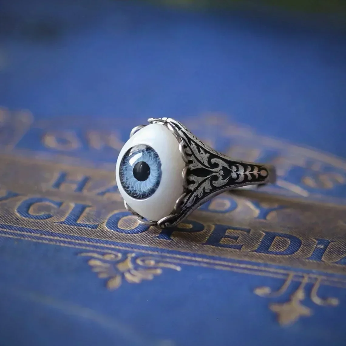 Fashion New Creative Cat\'s Eye Alloy Casting Rings for Men Tiktok Europe and America Gothic Rock All-around Eyeball Simple Ring