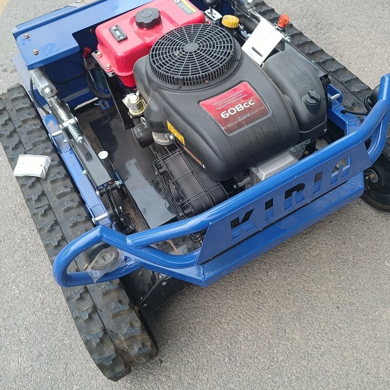 

Customised 800 mm commercial self-propelled tracked mower with remote-controlled engine and motor as main components