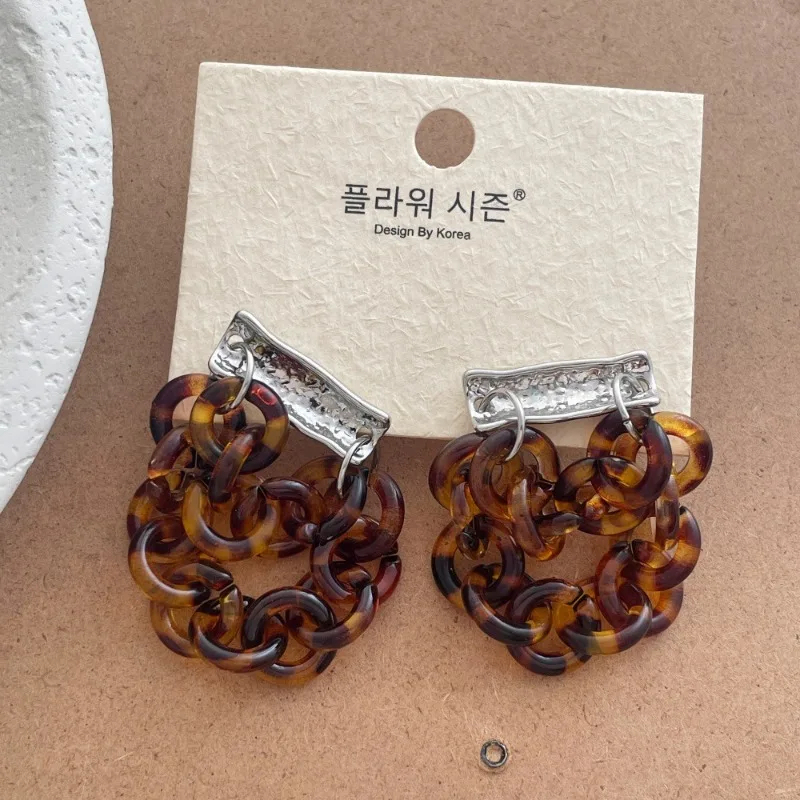 

Minar Unusual Leopard Resin Chain Tassel Metal Drop Earrings for Women Silver Plated Copper Wholesale Party Every Day Jewelry