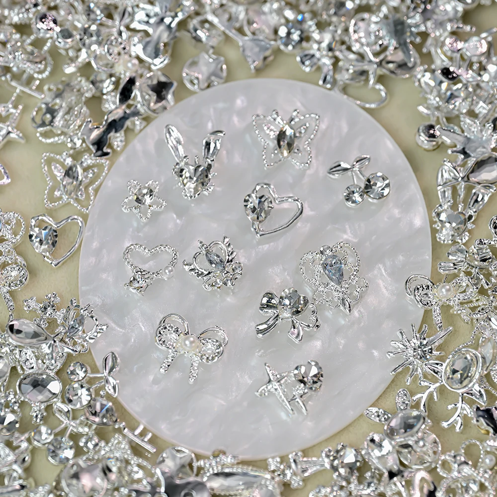30pcs Valentine's Day Silver Clear Mixed Pendant Nail Jewelry Shining Crystal Gems Nail Art Decoration 3D Alloy Nail Art Decor *