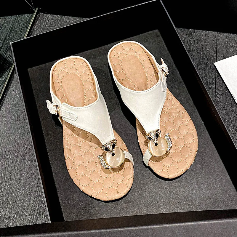 sandalias-planas-de-mujer-primavera-verano-2026-estilo-bohemio-para-playa-uso-en-exteriores-con-elementos-metalicos-casuales-de-pu-mejorado