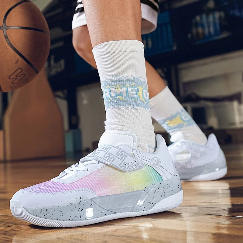 New basketball shoes, outdoor elastic rebound wear-resistant lightweight sports shoes, shockproof and practical