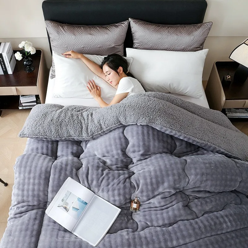 Winter Warm Thicken Plush Quilt Artificial Lamb Cashmere Comforter Queen King Weighted Soft Comfortable Warmth Quilted Blankets