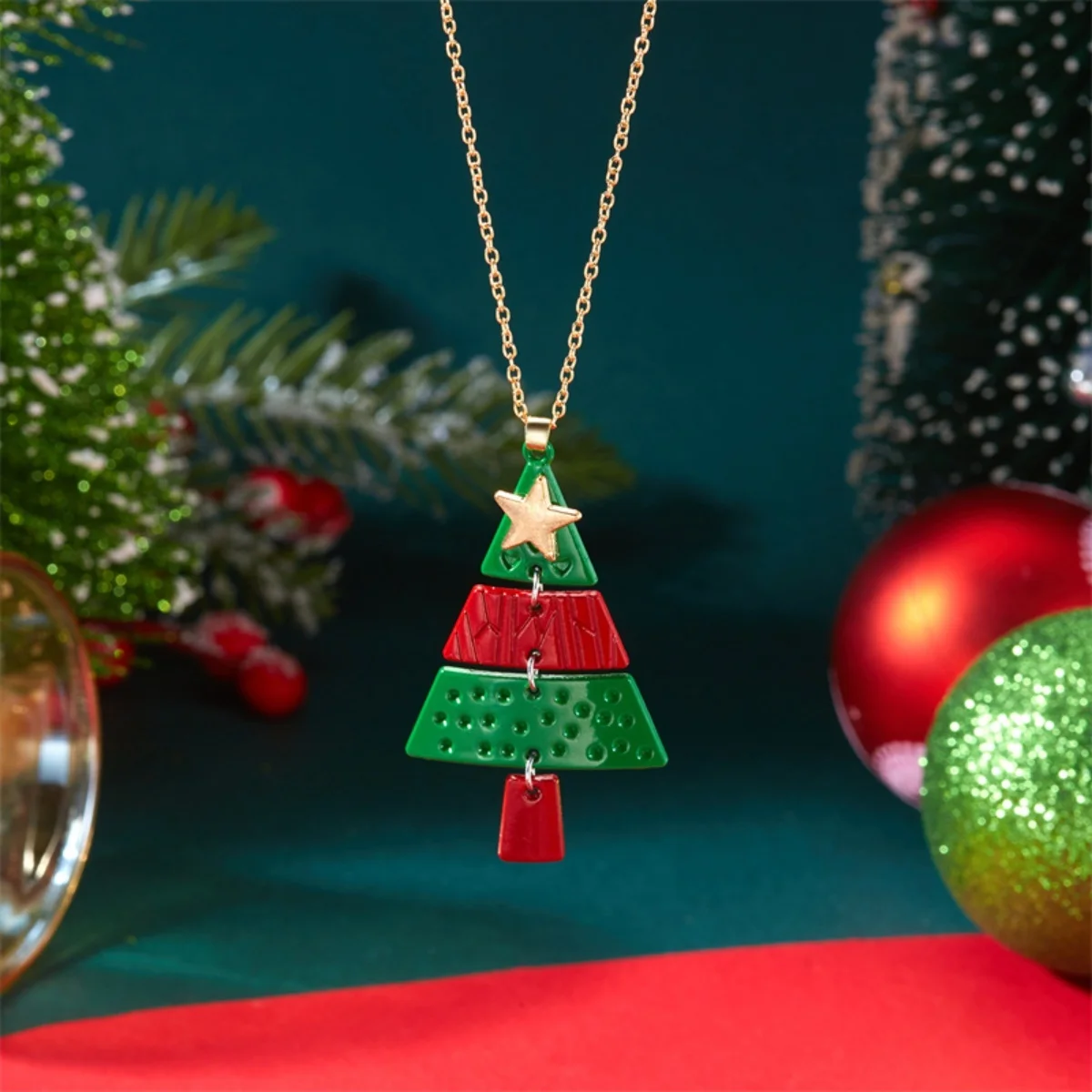 Einzigartige Weihnachtsferien-Halskette, buntes Metall, gespleißt, Weihnachtsbaum, Stern-Anhänger, Halsband, kreativer Party-Schmuck, Geschenk für Damen und Herren