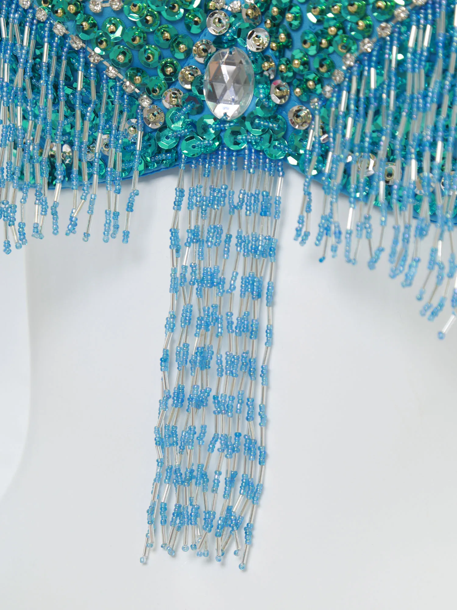 Vrouwen Buikdans Beha Salsa Rumba Dansvoorstelling Kostuum Glanzende Pailletten Plastic Kralen Fringe Beugelbeha Push Up Balconette