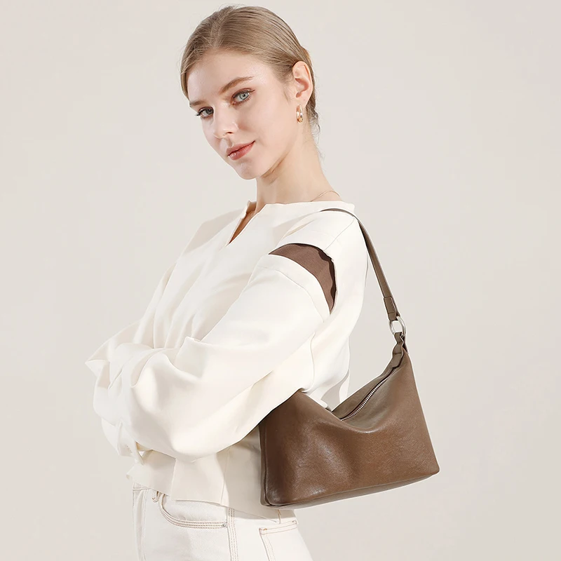 2026 New Lady Top Layer Vegetable Tanned Cowhide Retro Armpit Classic Crossbody Handbag Women\'s Versatile Single Shoulder Bag